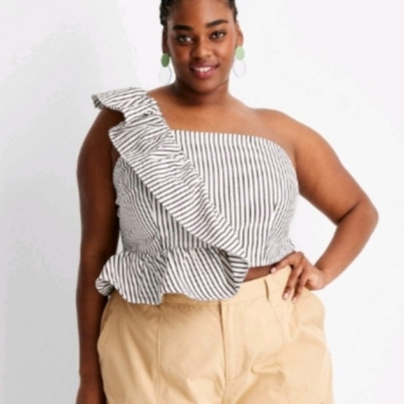 NWT Future Collective Blk/Wht Ruffle Stipe Top - Picture 2 of 7